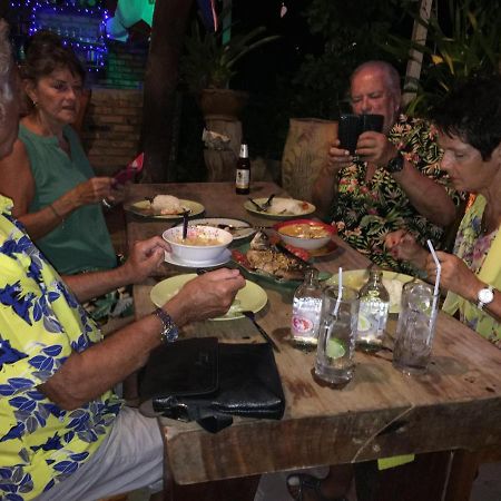 The Lazy Bar And Guesthouse ク ラビ エクステリア 写真