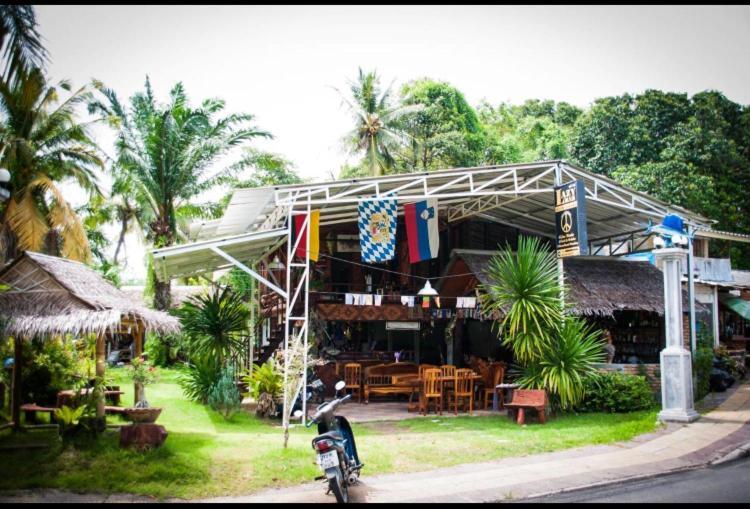 The Lazy Bar And Guesthouse ク ラビ エクステリア 写真